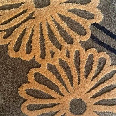 Catifa entufada a mà